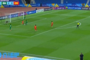 金年会金字招牌信誉至上仍需努力！国少失误合集：依合散出击滑倒、后防漏人、停球数米远
