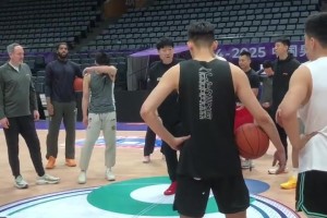 金年会邱彪谈G2：避免低级失误&保护好篮板 做好这两块过程就不会差