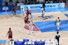金年会体育💥势大力沉！曾凡博溜底线切入双手空接暴扣